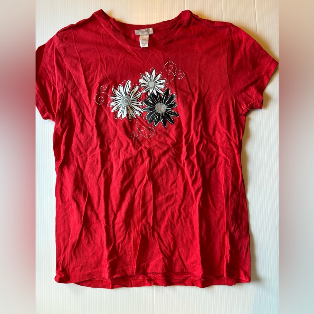 Top Stitch size large red shirt with flower design